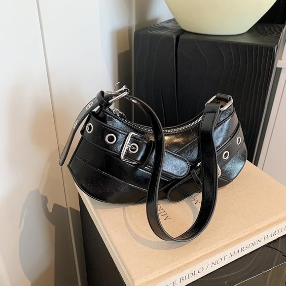 NEW ZARA WOMAN SS24 BLACK SHOULDER BAG WITH BELT DETAILS REF:6531/310 - Picture 2 of 2